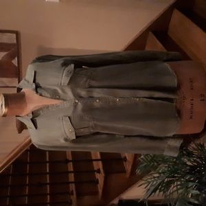 American Eagle Army Green button down shirt